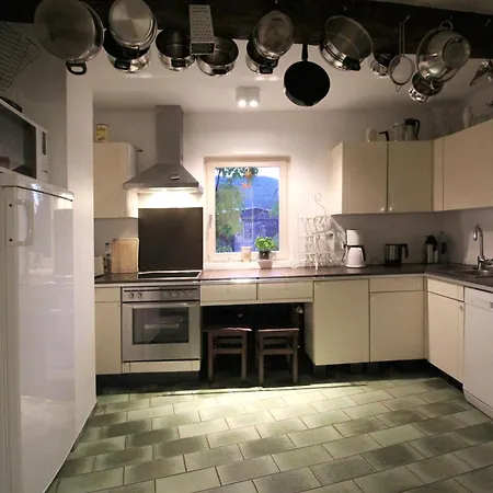Apartament 175 Qm Schwanennest, In Der Romantischen Roedermuehle An Der Fraenkischen Saale In Deutschlands Mitte, 8 Km Zur A7