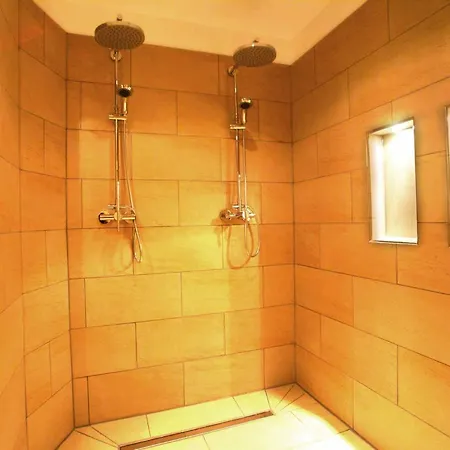 Apartament 175 Qm Schwanennest, In Der Romantischen Roedermuehle An Der Fraenkischen Saale In Deutschlands Mitte, 8 Km Zur A7