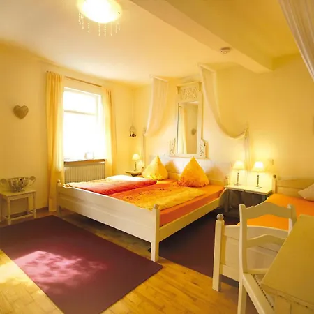 Appartement 175 Qm Schwanennest, In Der Romantischen Roedermuehle An Der Fraenkischen Saale In Deutschlands Mitte, 8 Km Zur A7