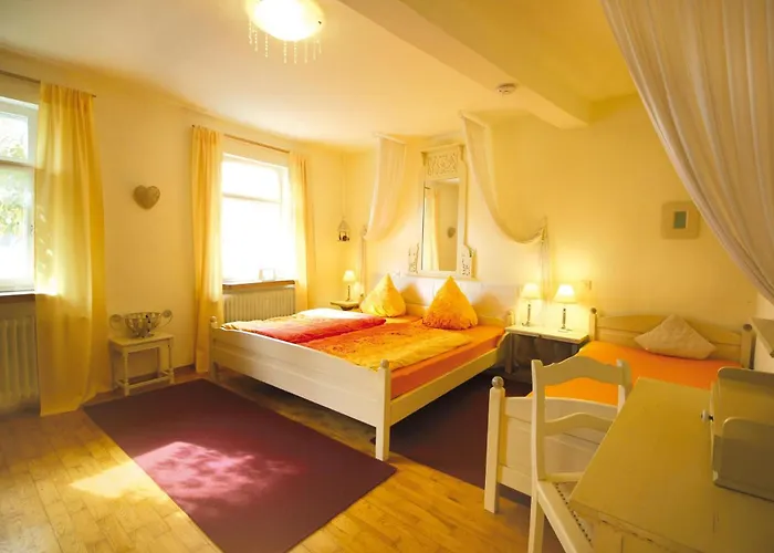 Appartement 175 Qm Schwanennest, In Der Romantischen Roedermuehle An Der Fraenkischen Saale In Deutschlands Mitte, 8 Km Zur A7